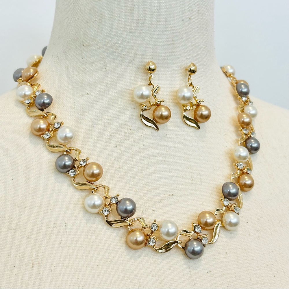Chic Multicolor Pearl Necklace and Earring Set
